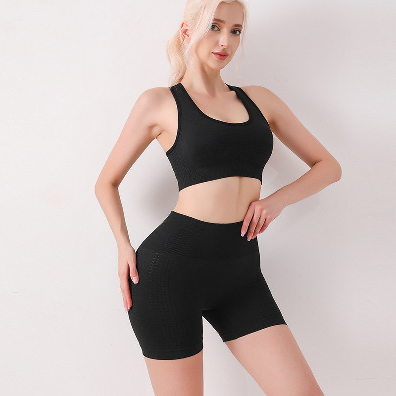 Conjunto de ropa de yoga de secado rápido europeo y americano, chaleco deportivo a prueba de golpes para fitness al aire libre, conjunto de pantalones cortos de yoga ajustados de cintura alta