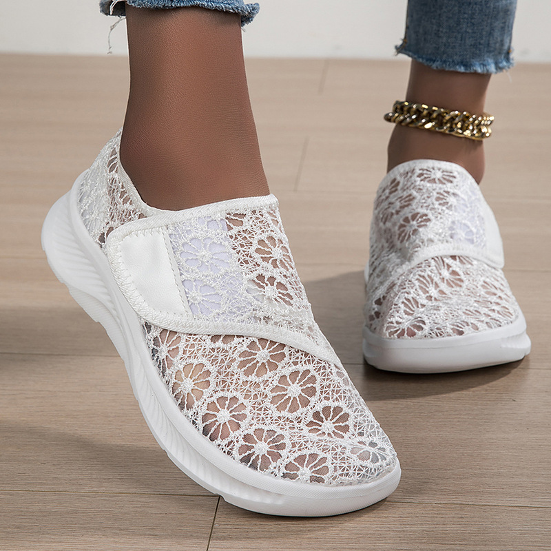Women's new spring single shoes, fashionable and versatile, mom shoes with wide fit, suitable for large feet, wide-foot shoes with breathable mesh Women's new spring single shoes, fashionable and versatile, mom shoes with wide fit, suitable for large feet, wide-foot shoes with breathable mesh