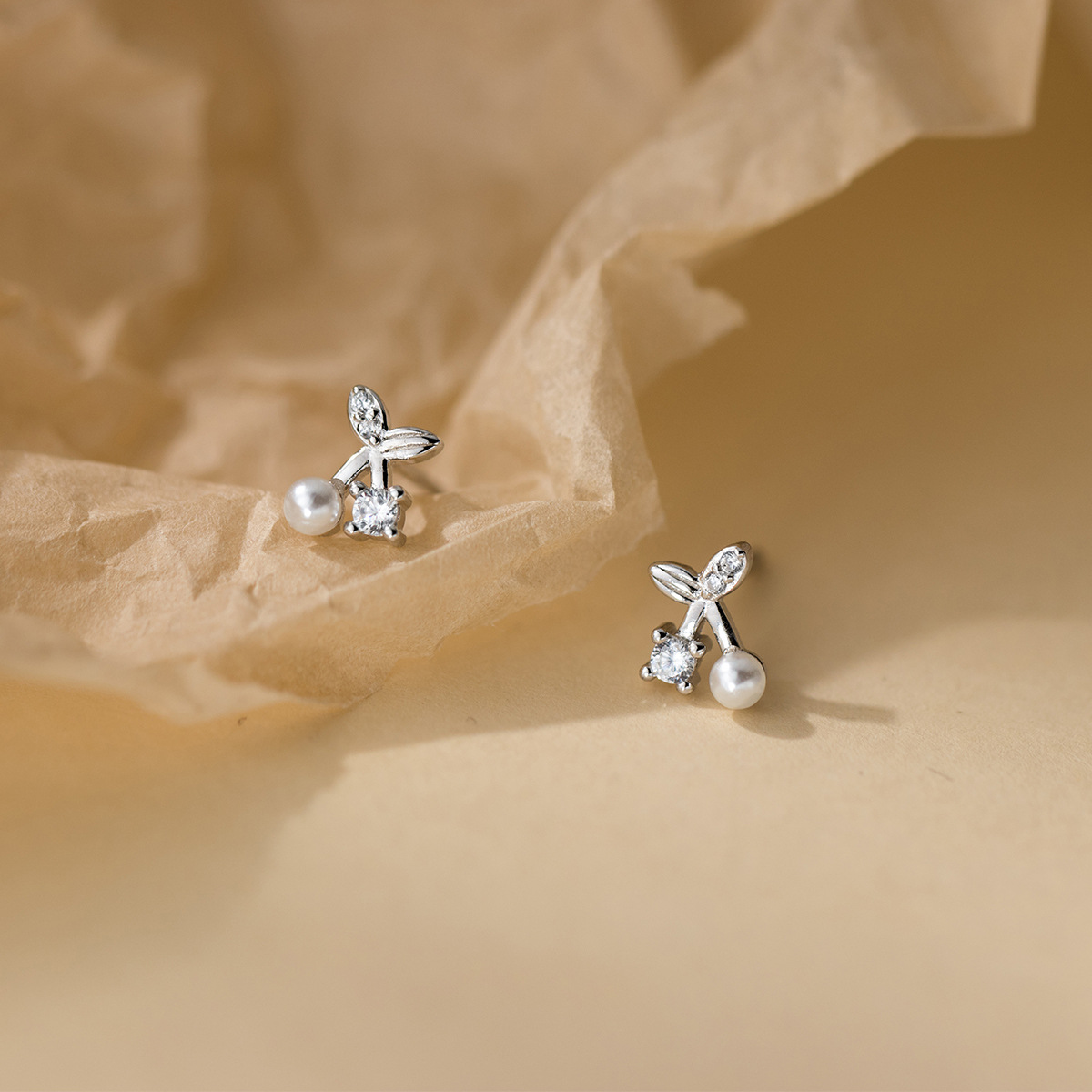 1 Pair Quantity Daily Occasion 1 Pair 925 Sterling Silver Pearl Zircon Cherry Ear Studs