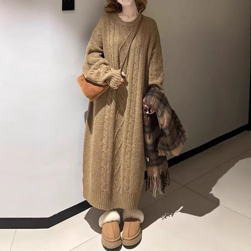 European-Style Cable-Knit Round-Neck Knit Dress for Women, Autumn and Winter Loose Design, Plus-Size Elegant Long Sweater Dress