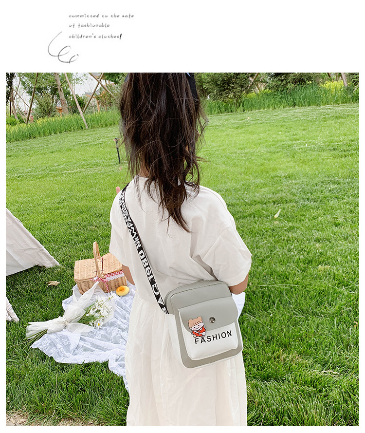 Wholesale of new Korean-style small square bags, cute single-shoulder bags for export, wide-shoulder crossbody bags, cosmetic bags, mobile phone bags and women's bags undefined