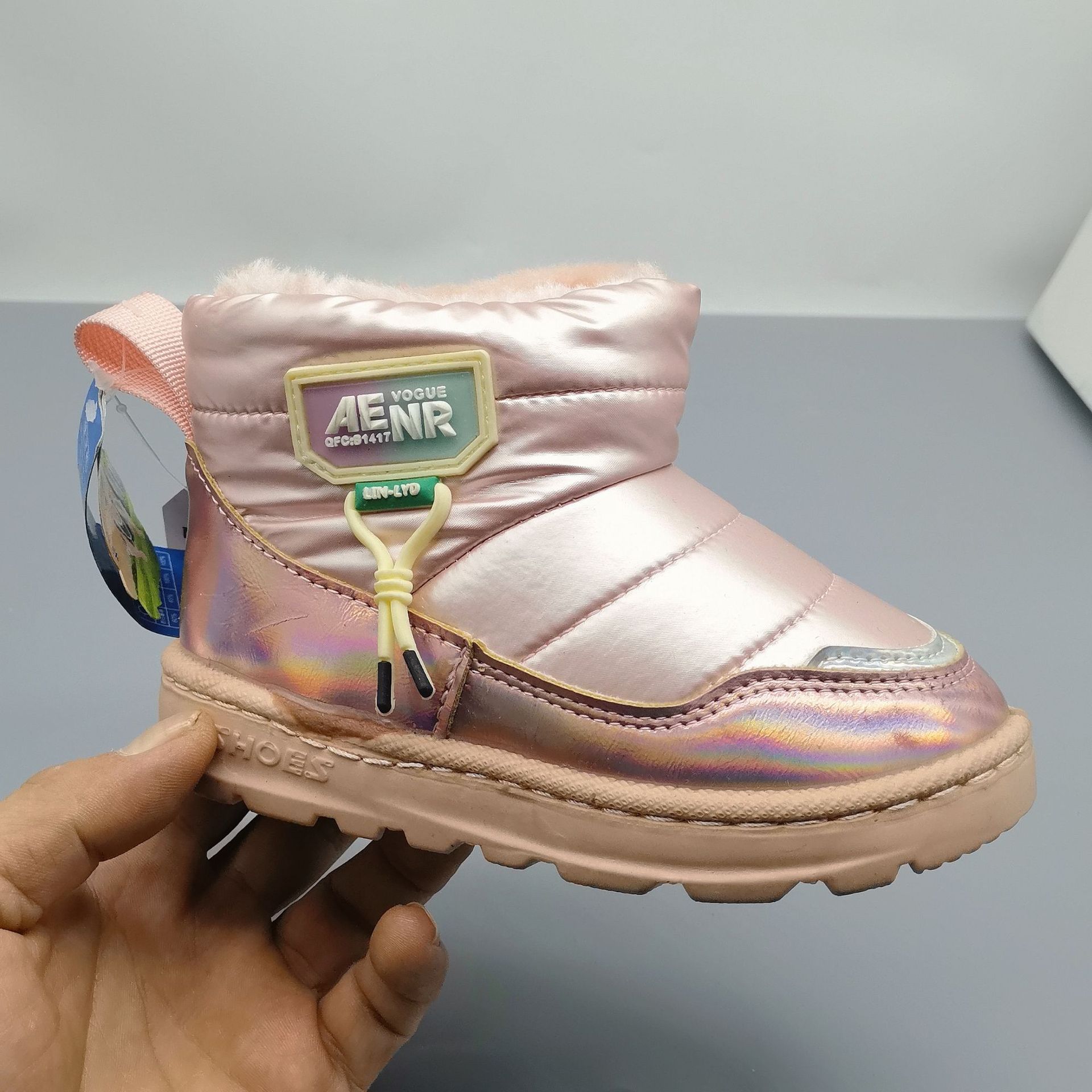 33-38 Tamaño de invierno de niños botas de nieve 2025 nuevas botas cortas para niños con botas de algodón gruesas para bebés calientes