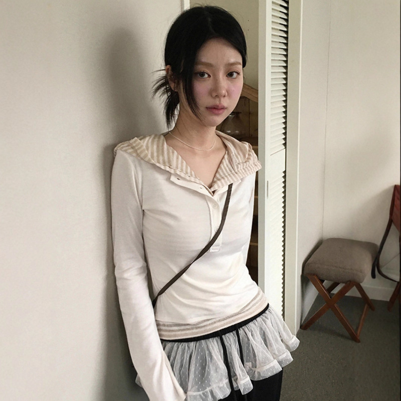 2025 女性の夏無地ボタン襟偽ツーピースフード付きスリム Tシャツストリートファッションヨーロッパとアメリカのクロスボーダー服|undefined