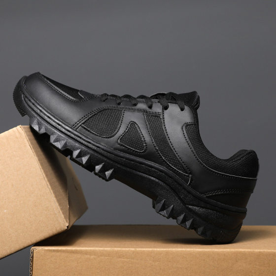 New Physical Training Shoes Men's Rubber Shoes Ultra Light Running Shoes Breathable Hiking Shoes Black Mesh Sports Hiking Labor Protection