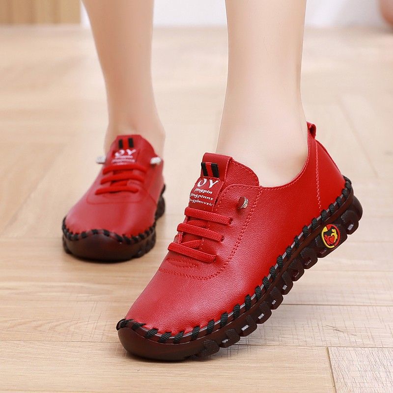 Zapatos de fondo plano con agujeros blancos de fondo suave para mujer verano nuevo estilo 204 todo-fósforo hueco transpirable para mujer cuatro estaciones zapatos de mujer madre