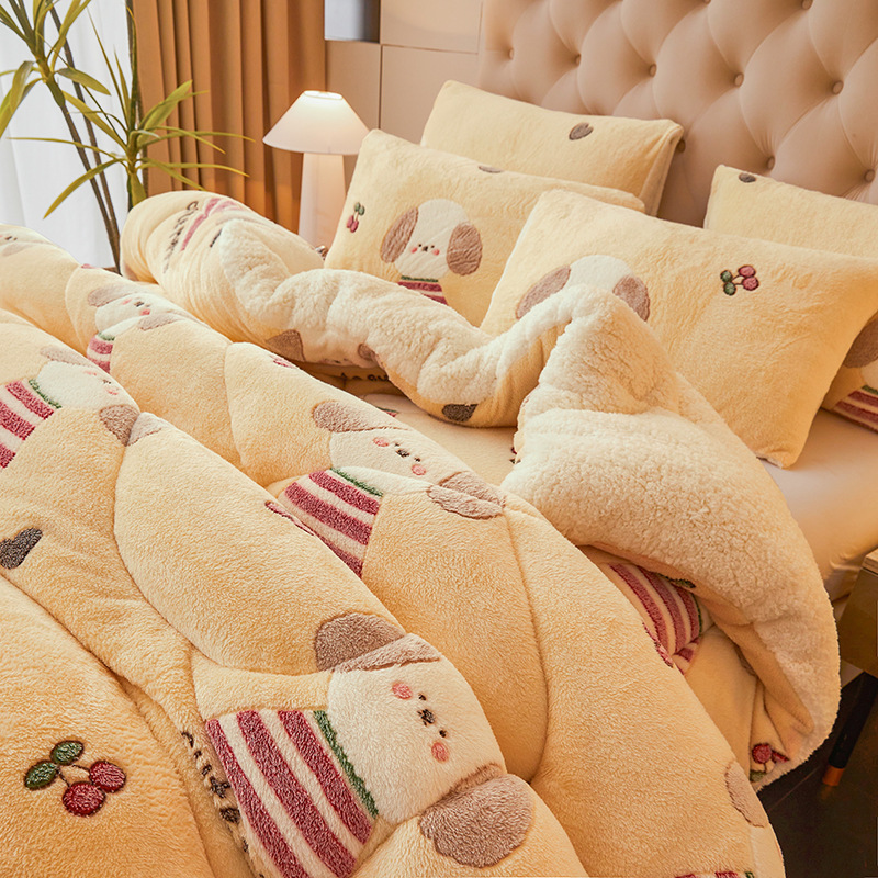 雪のベルベットの保温布団は芯の冬の羊のベルベットの学生寮に厚い綿を入れて牛乳のベルベットの厚い布団に覆われている