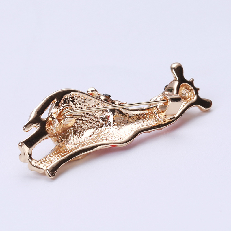 Exaggerated Pin Giraffe Alloy Enamel Women's Brooches display picture 9