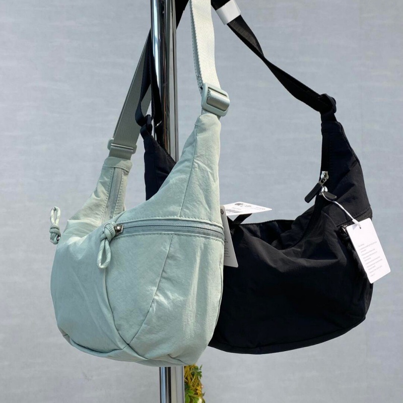 Lululemon Slouchy Crossbody Bag Large Capacity Commuter Shoulder Bag Croissant Bag - Thumbnail 7