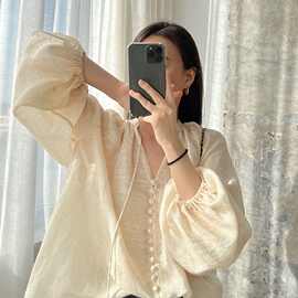 夏天韩国设计感小个子仙气微透亚麻V领飘带包扣装饰花苞袖衬衫