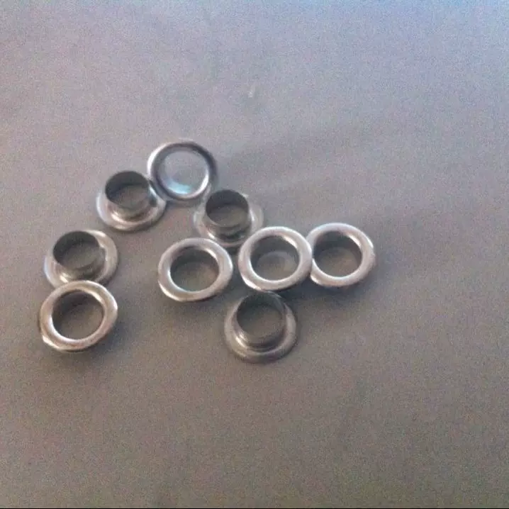 鸡眼扣厂家定 制金属带孔圆边鞋眼钮扣服装吊牌箱包气眼扣篷布扣