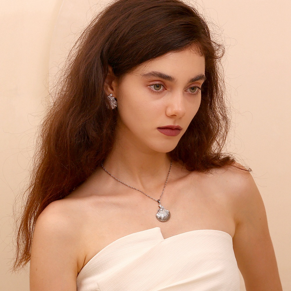 Scallop With Starfish Stainless Steel Pendant Necklace