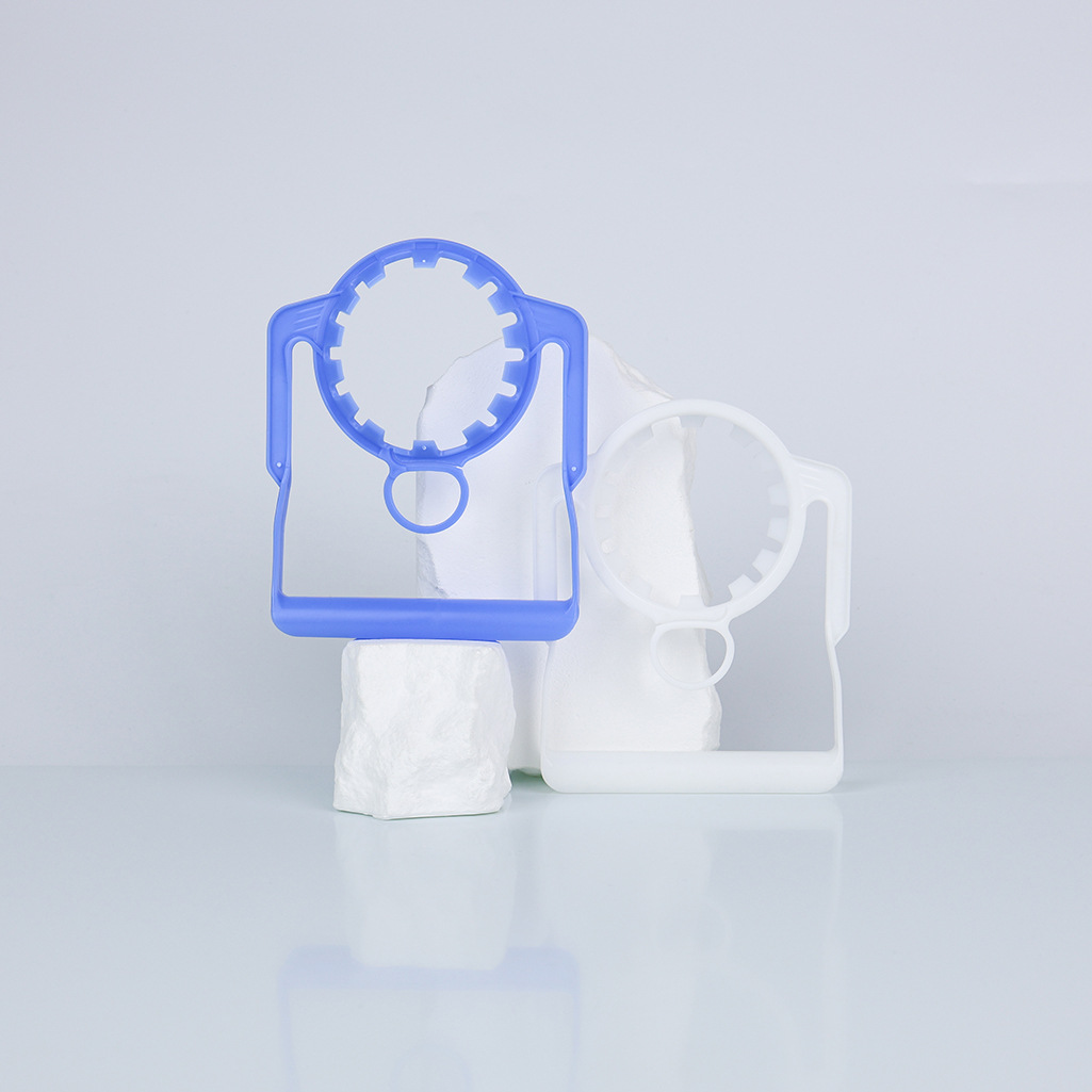 Fábrica de fuente al por mayor 55 calibre botella de bebidas PE mango de plástico mango botella de agua potable desechable