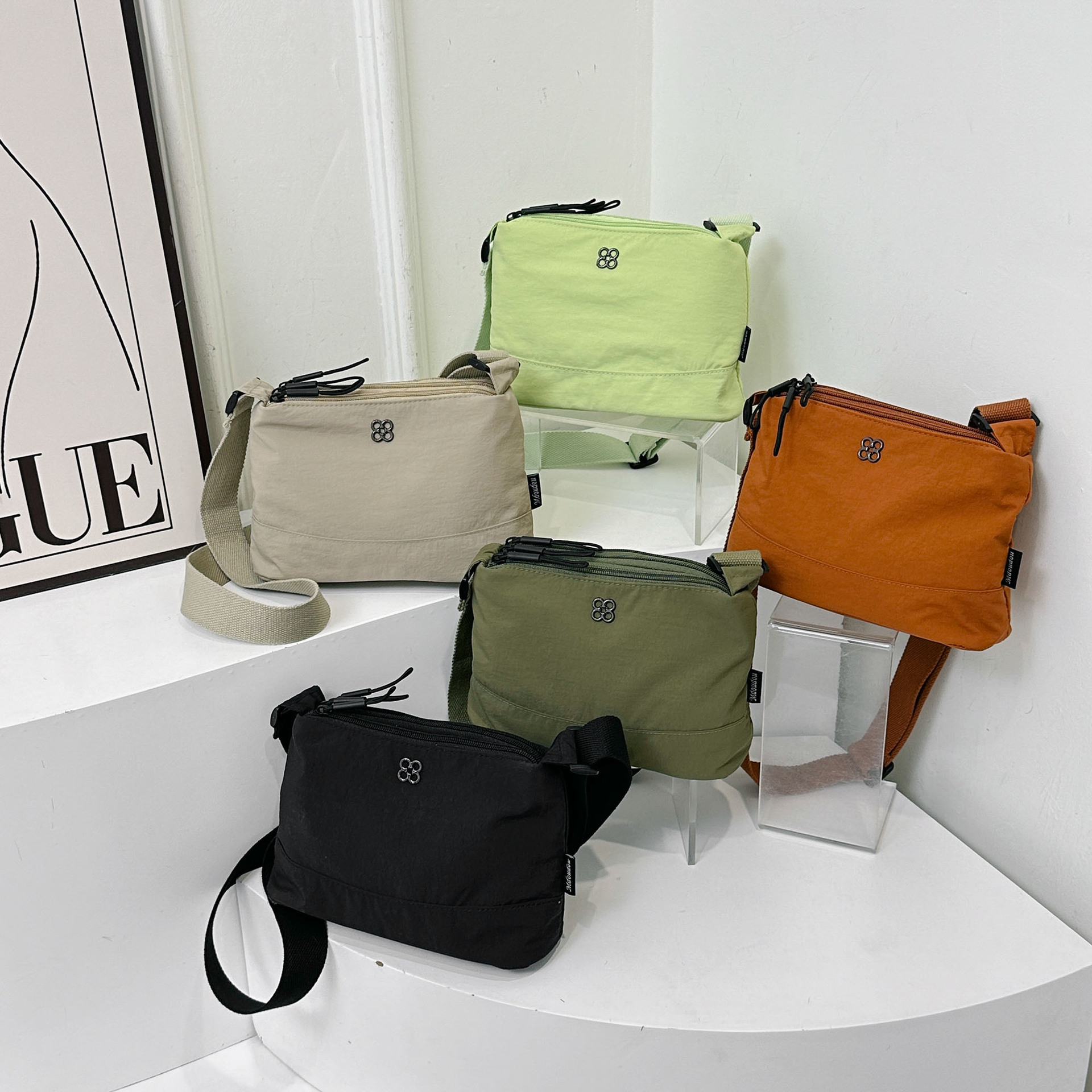 Kvinnors stor kapacitet, enfärgad, axelavancerad och minimalistisk, crossbody-väska för kvinnor, handväska i canvas, mobil_voghion.com