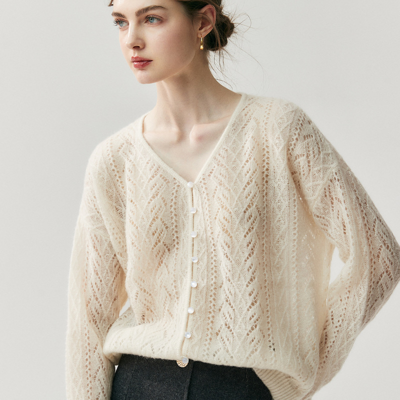 Loose and Gentle ~ Elegant Silk Cashmere Cardigan 2025 Autumn and Winter New V Neck Cut Out Women's Knitted Jacket Sweater