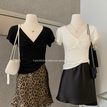 Y.JIA伊嘉 夏季韩系辣妹纯欲风扭结百搭修身显瘦V领短袖T恤女6671