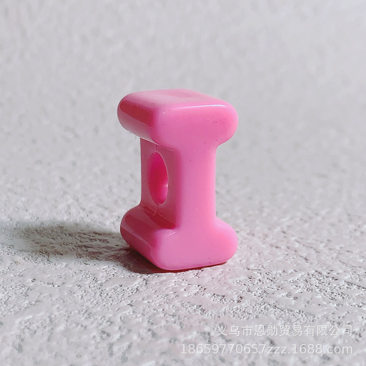 I (pink)