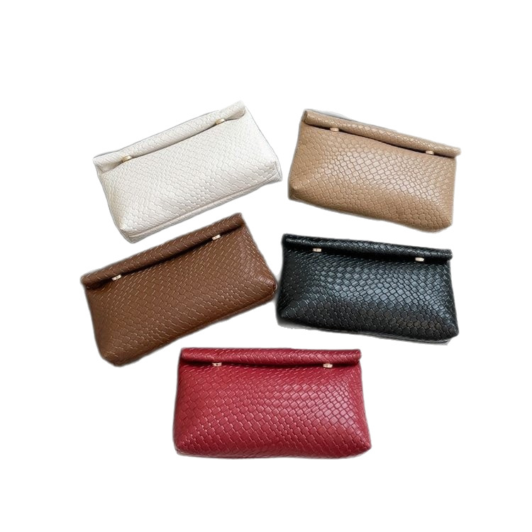 Bolsa de mano casual universal transfronteriza para mujeres nueva moda coreana simple bolsa de almohada de viaje