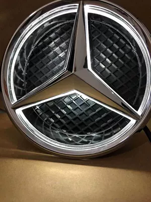 Suitable for Mercedes-Benz in the network logo A B C E S GLK CLA class modified luminous LED original car logo with lights (Car logo)