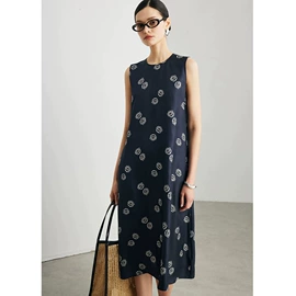 女式衬衫;连衣裙;休闲裤