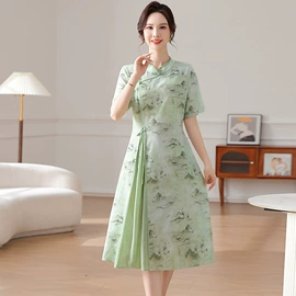 羽绒服;连衣裙;时尚休闲套装