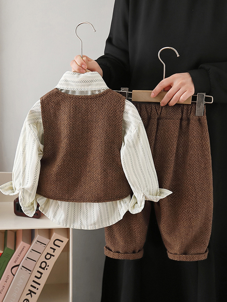 Conjunto de tres piezas de chaleco y camisa estilo coreano para niños 7753, nuevo conjunto de chaleco y pantalones para bebés y niños, primavera y otoño 2026
