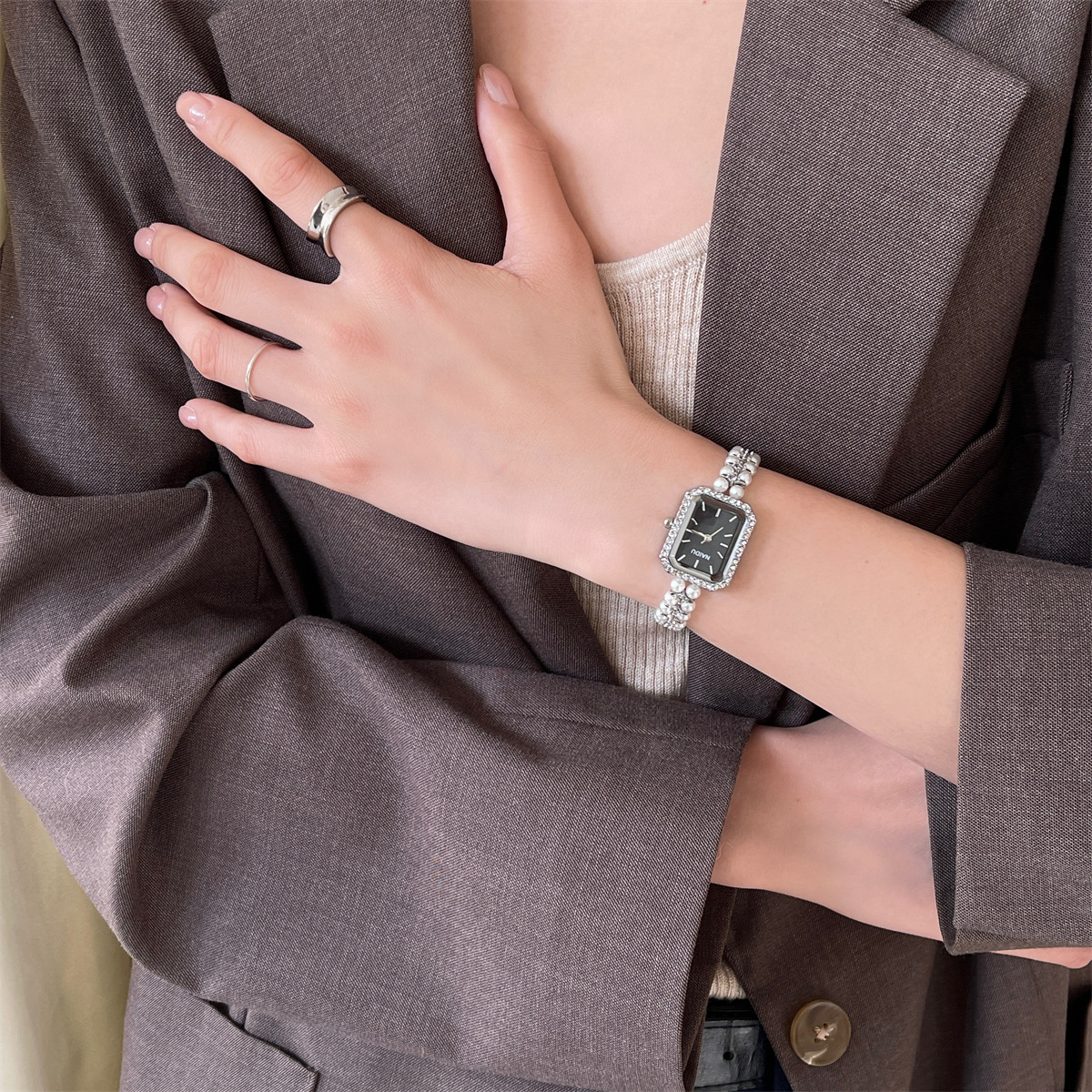 45g Weight Ordinary Glass Mirror Material Other Printing (Printing) Strap Material Watch Classification Pointer Display Type Other Printing (Printing) Buckle Style Round Dial Shape Holiday, Daily Occasion Quartz Movement Solid Color Pattern All Seasons Season Women's Gender Casual, Classic Style Style Casual Classic Style Solid Color Other Printing (Printing) Quartz Watch 21