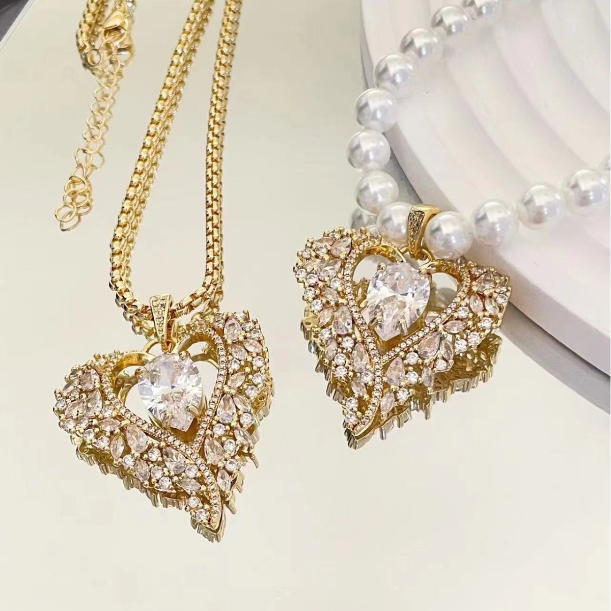 30g Weight Copper Pendant Material Retro Sweet Heart Shape Zircon Artificial Pearl Copper Wholesale Pendant Necklace