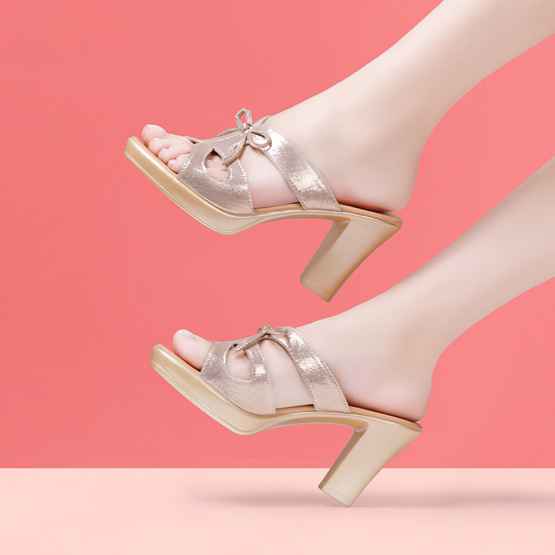 Mid-heel Chunky Heel Fashionable Outdoor For Women Gold 2025 New Thick-soled Versatile Large Size Peep-toe Slide Sandals_vogvips.com