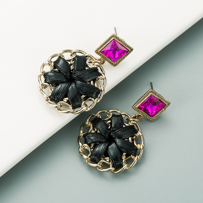 Creative Hollow Alloy Black Rope Diamond Earrings display picture 7