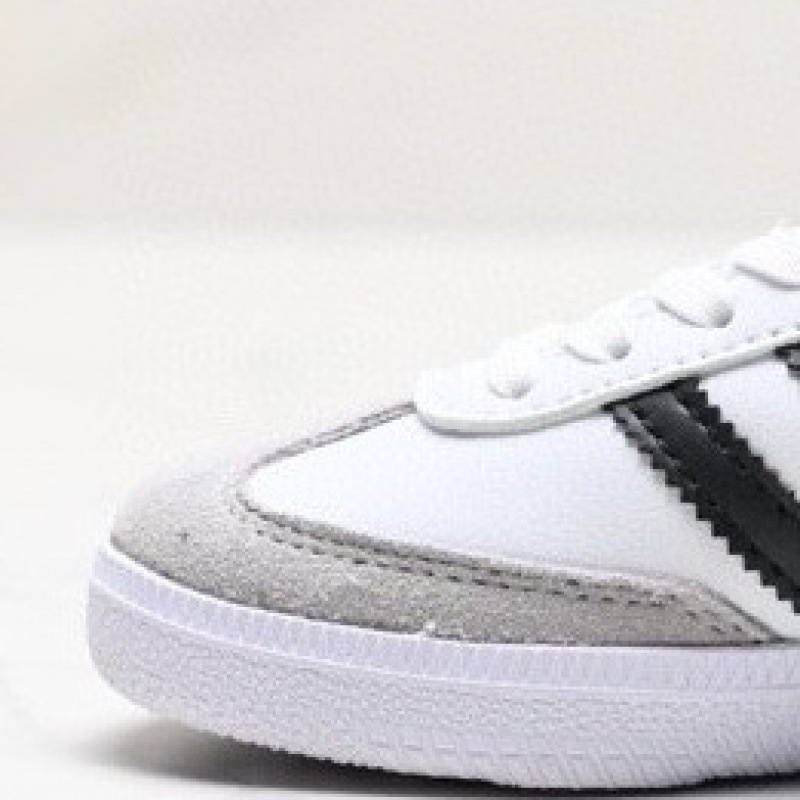 Putian Shoes Clover Men's and Women's Sports Shoes Samba Shell Toe Couple Running Shoes Moral Training Black and White Leather Sports Shoes Putian Shoes Clover Men's and Women's Sports Shoes Samba Shell Toe Couple Running Shoes Moral Training Black and White Leather Sports Shoes