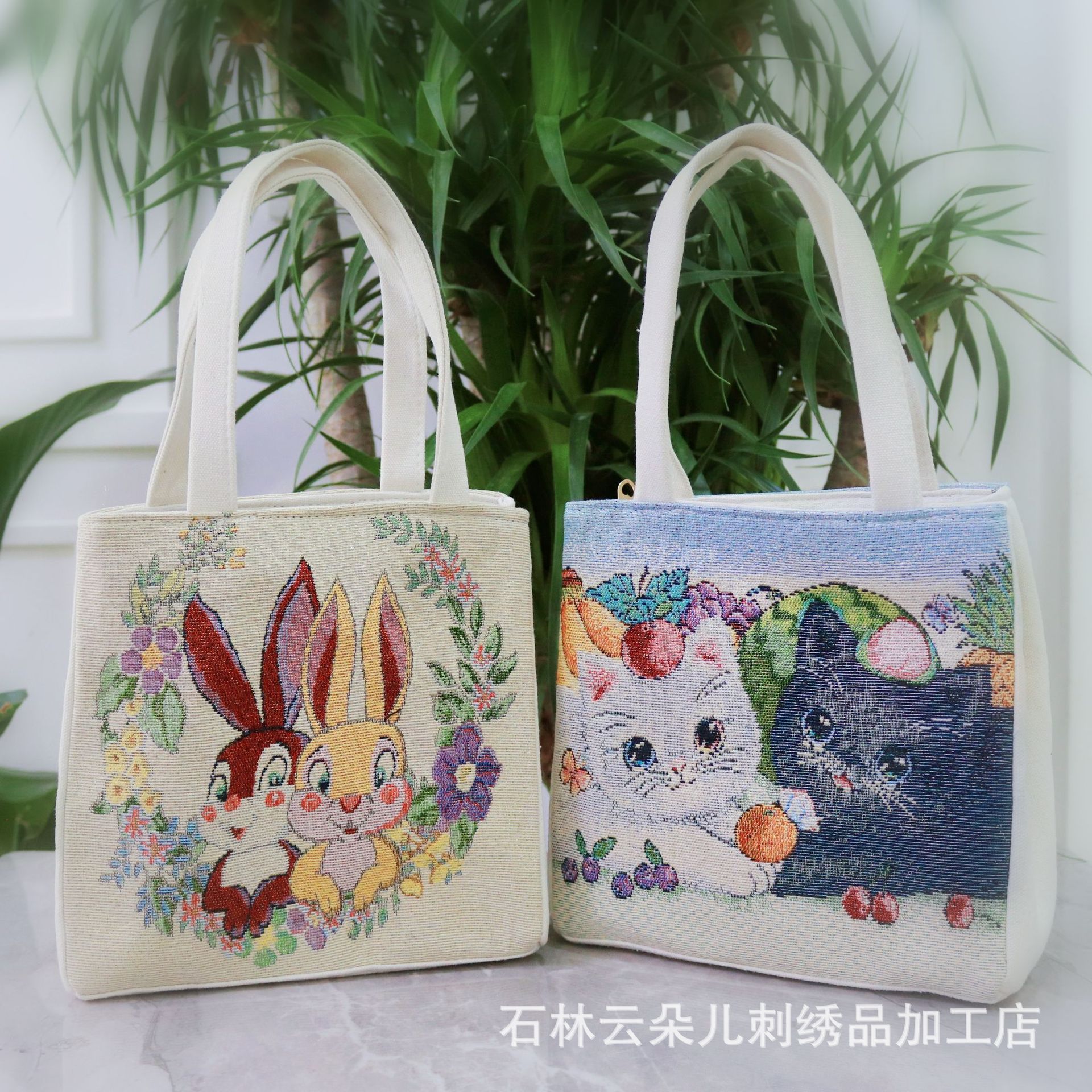 云南民族风新款沙发布金丝花包手提包帆布绣花包女士休闲小包刺绣