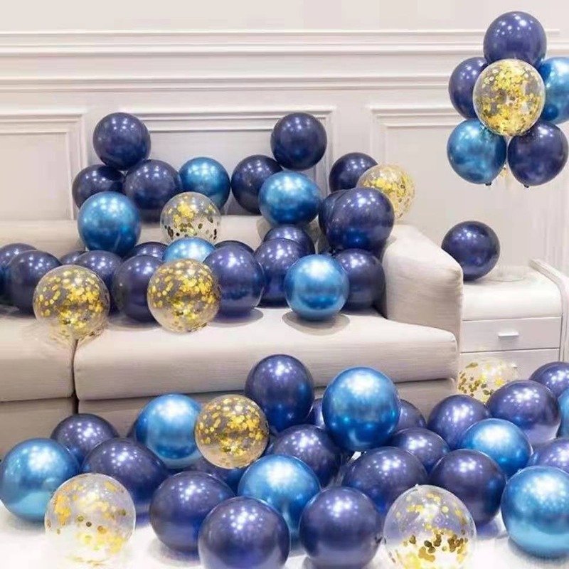 誕生日に風船を配置して結婚します。現場に風船を配置します。|undefined