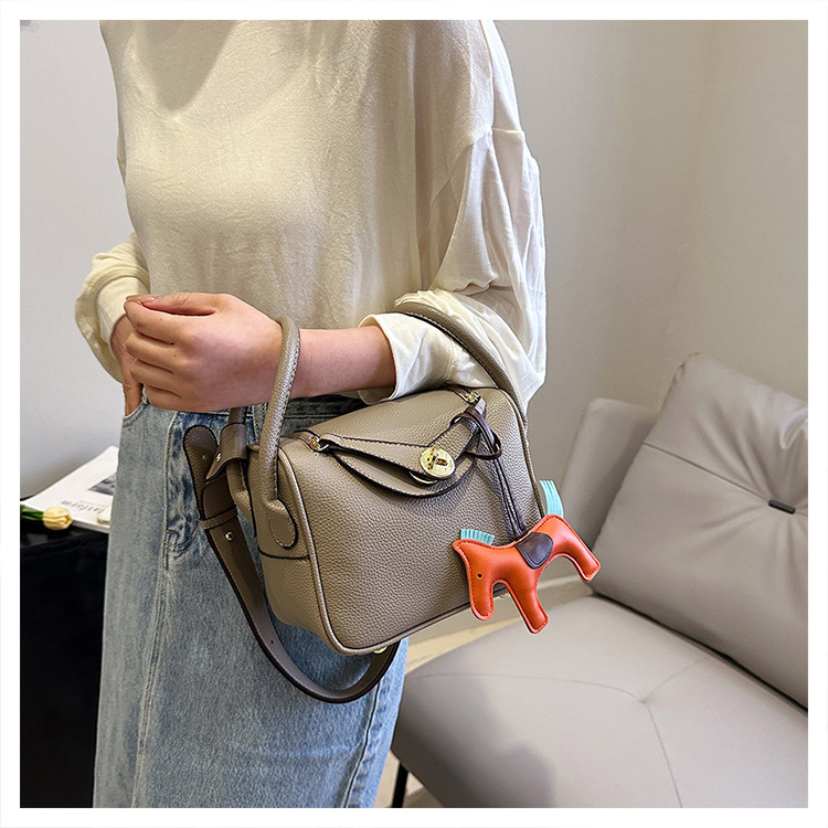 Sac pour femmes en PU de qualité haut de gamme sac Lindy mini petit sac à bandoulière mode Lindy sac pour femme sac de médecin sacs_voghion.com