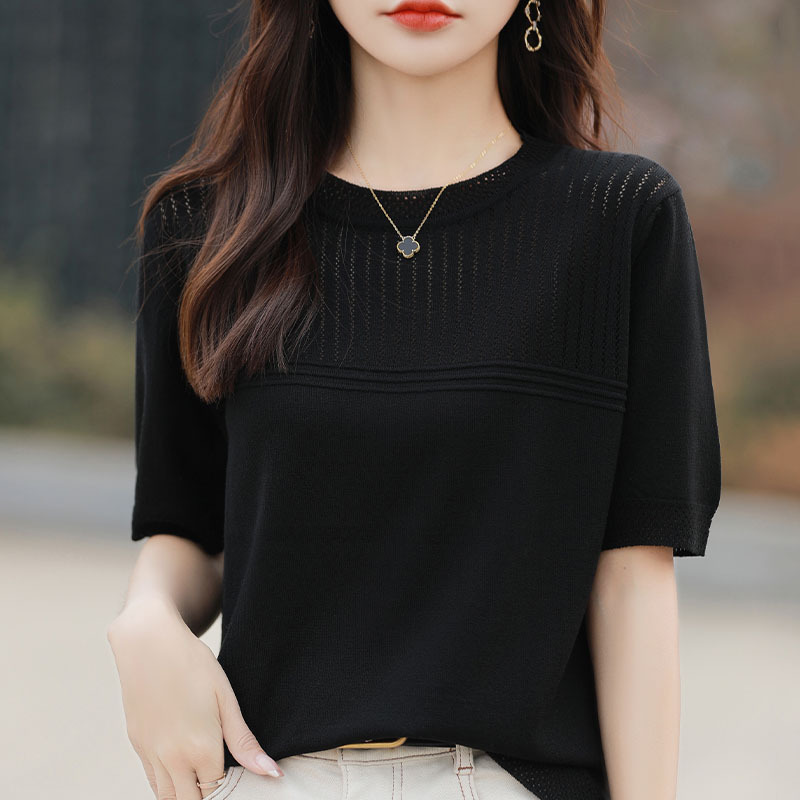 Summer Pure Color Cut Out Knitted Ice Silk Short-Sleeved T-Shirt for Women New Round Neck Design Thin Mom Half-Sleeved Top Summer Pure Color Cut Out Knitted Ice Silk Short-Sleeved T-Shirt for Women New Round Neck Design Thin Mom Half-Sleeved Top
