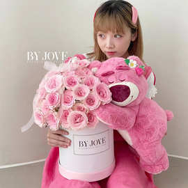 网红草莓熊鲜花抱抱桶圆形插花盒花束包装盒手工diy伴手礼包装盒