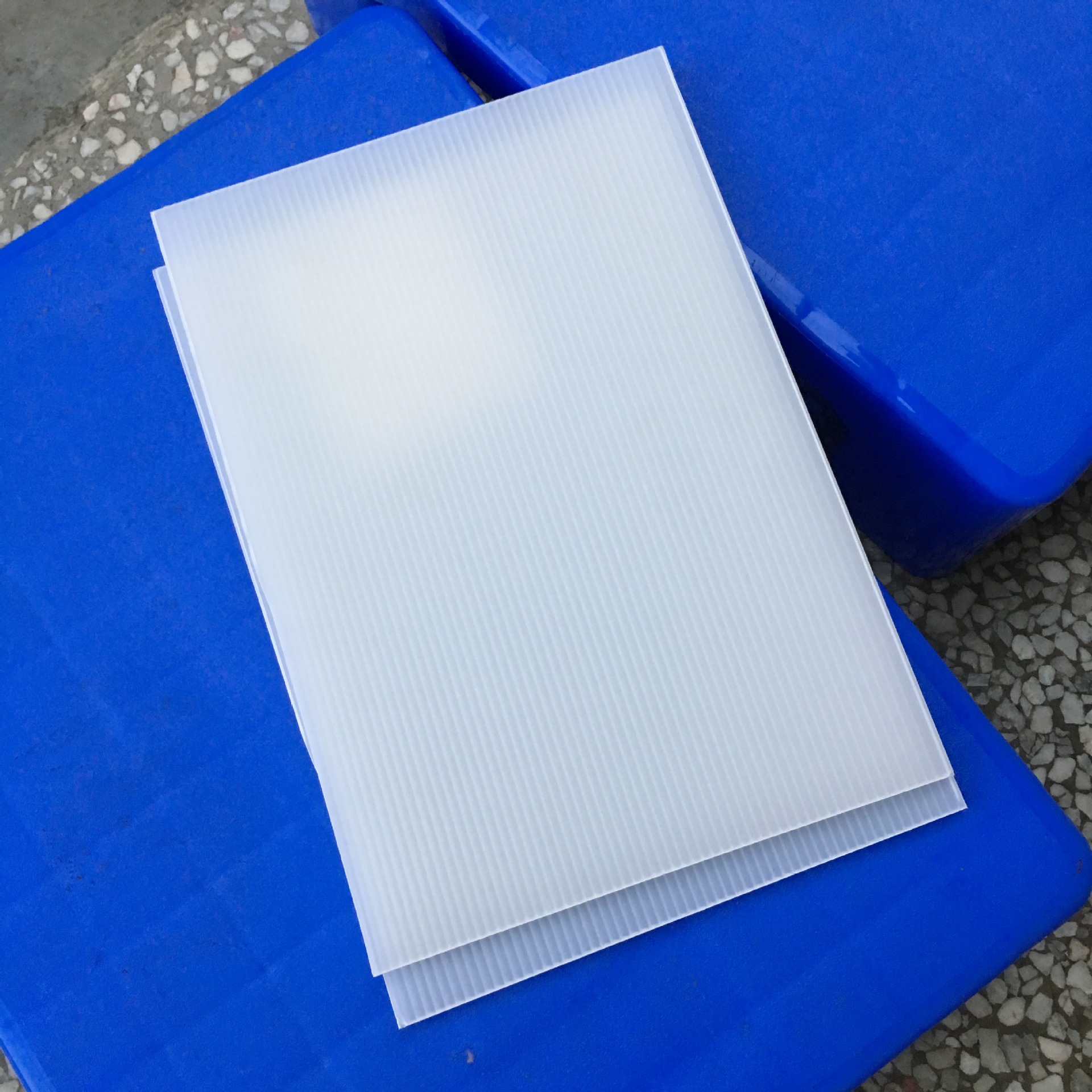 宝瑞直供pp塑胶透明板  隔挡垫板 多颜色 硬厚度尺寸任意定制