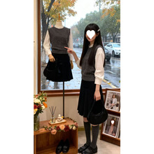 2025一整套穿搭早秋巨好看的套装女针织马甲叠穿衬衫百褶裙三件套