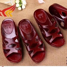 �S�rֱ�N�ļ�����Ьƽ�r��Ьԡ�ҾӼҷ����p��Ů������