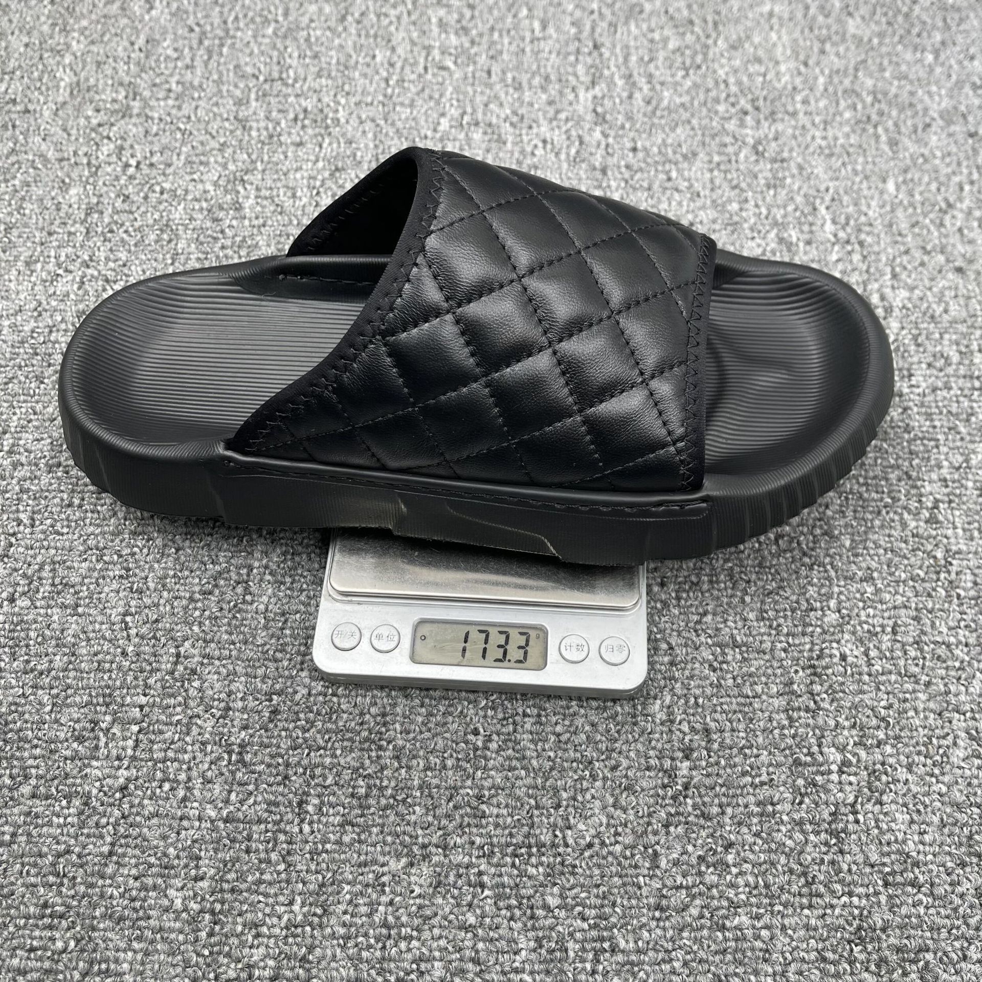 Primera capa de piel de oveja verano nuevo estilo zapatillas de hombre cuero moda ropa exterior sandalias zapatos de playa para hombre chanclas zapatos para hombre