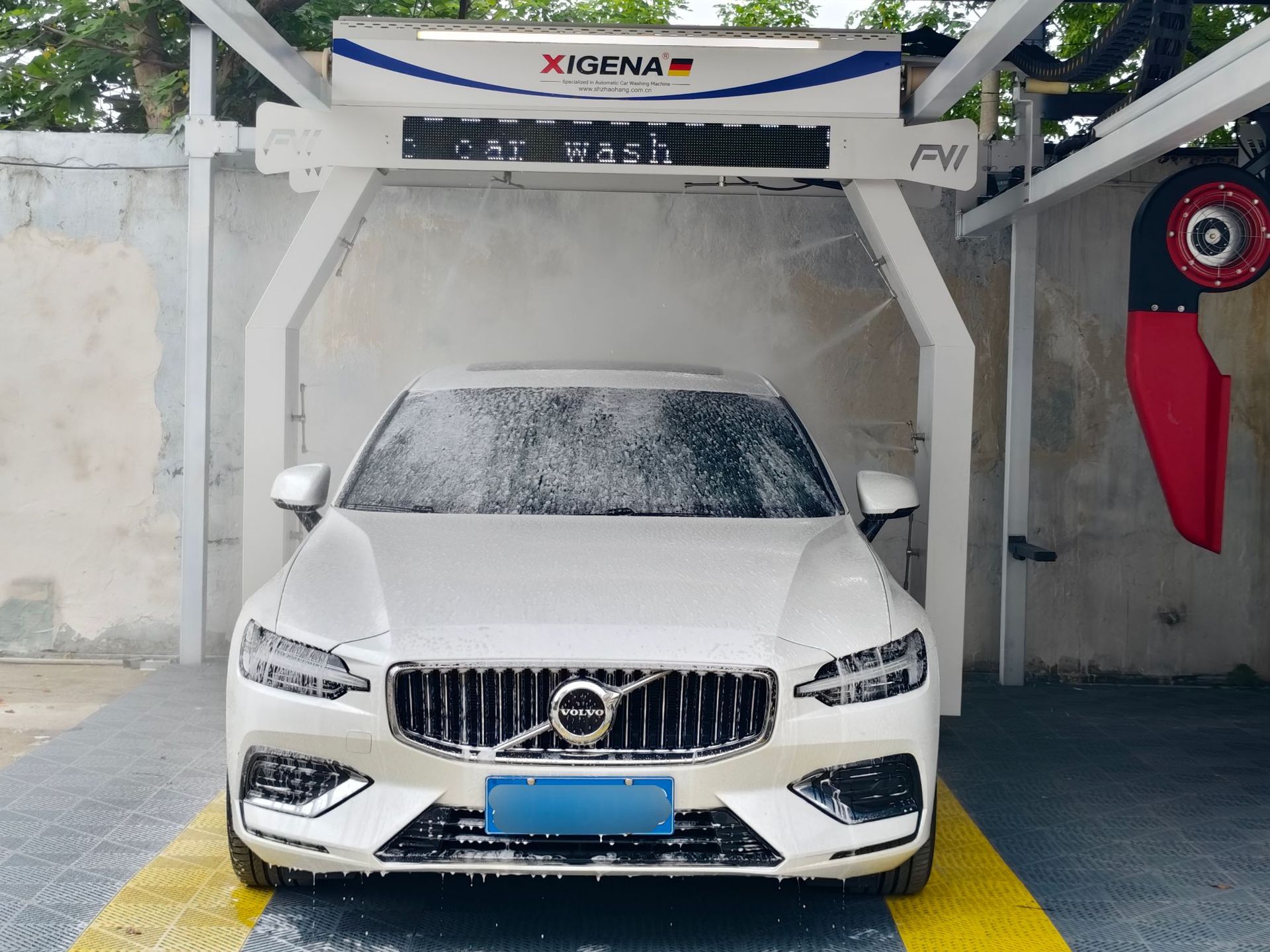 Fully automatic touchless 360 car wash machine °   Unmanned Commercial Gas Station High-Pressure Car Washing Equipment with Scan Code Payment