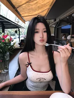 【220克40支仿棉】带胸垫卡通印花吊带背心修身短款上衣