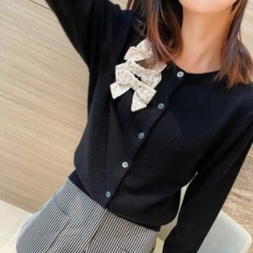 Jinyia 【Special Offer Items Are Non-Returnable】 Shoulder Bowknot Beaded Round Neck Long-Sleeved Wool Knit Cardigan