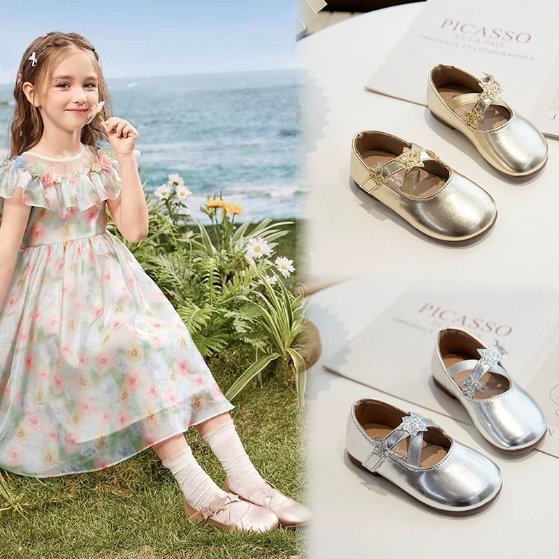 Маленькие кожаные туфли со стразами для девочек 2024 весна и осень новые мягкие подошвы