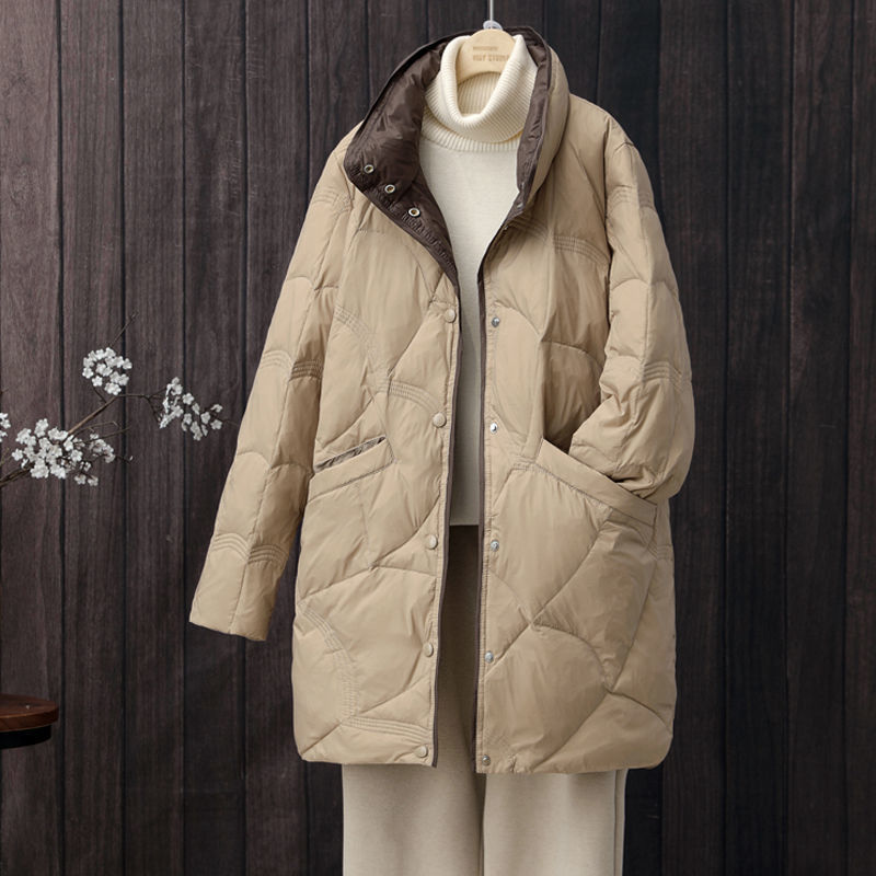 가벼운 플러스 사이즈 다운 재킷 여성 200kg 중년 및 노인 느슨한 긴 작은 흰색 오리 아래 겨울 얇은 코트