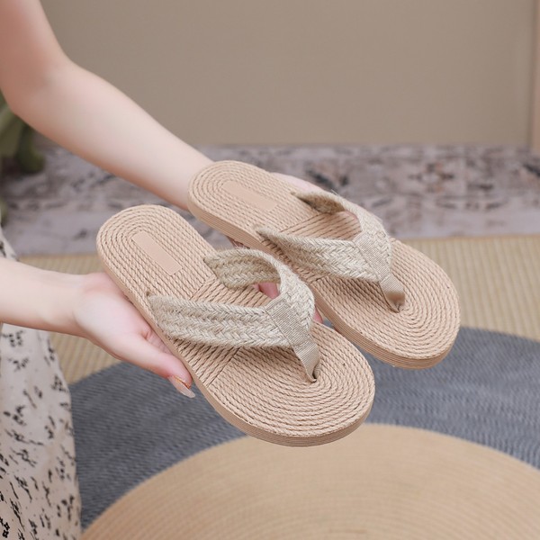 Ethnic straw mule