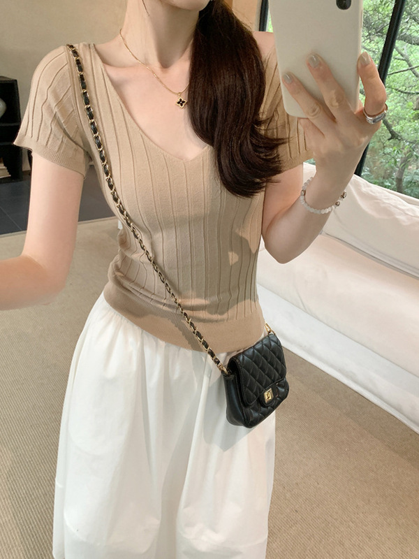 法式V领收腰针织衫t恤女夏季2025新款设计感坑条显瘦修身绝美上衣|undefined