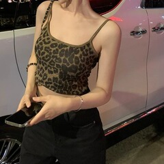 Sexy leopard print camisole top, slim fit, can be worn as a base layer or outerwear, suitable for summer, for spicy girls.
