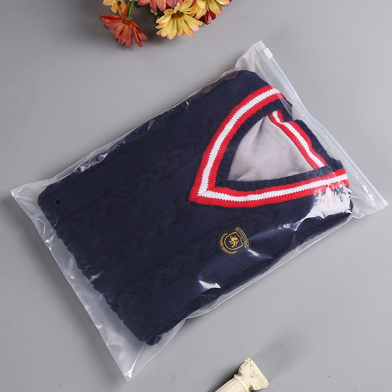 Bolsa de ropa esmerilada transparente de PE al por mayor bolsa de embalaje de ropa al contado calcetines de ropa interior bolsa con cremallera de bolsillo autosellada