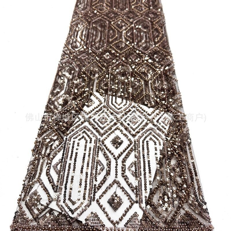 Oriente Medio Gaoding industria pesada bordada tela de brindis ropa de tela fábrica de venta directa de alta gama sequinilla bordada tela