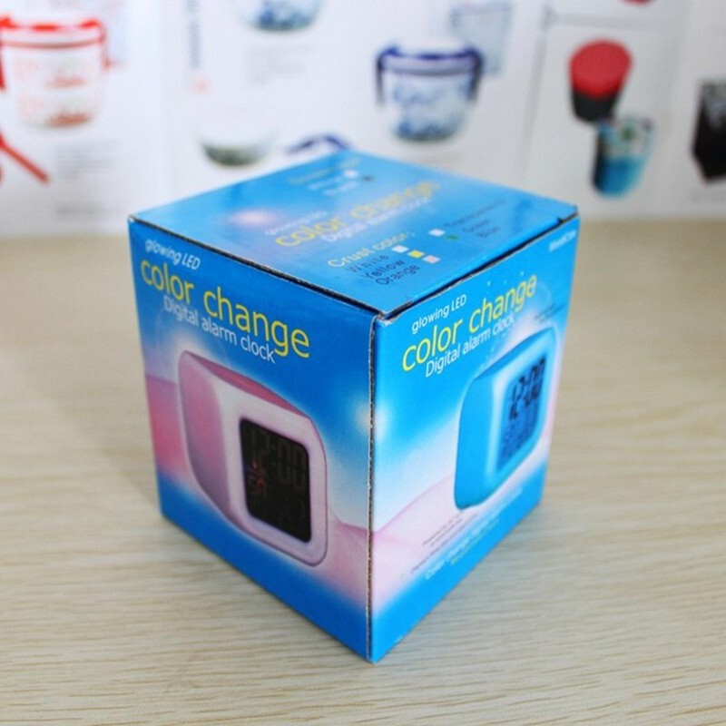 クロスボーダー Amazon カラフルなスクエア時計サイレント発光 LED カラフルな色が変化する電子目覚まし時計クリエイティブギフト|undefined